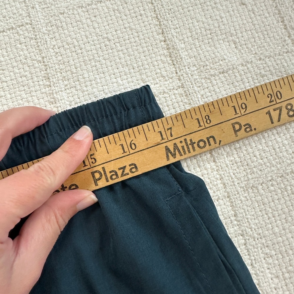 Leg3nd Athletic Running Shorts Medium Teal Blue Zipper Pocket Performance Gym - Picture 8 of 10